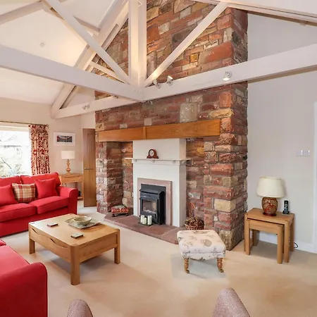 Holiday home Edencroft *